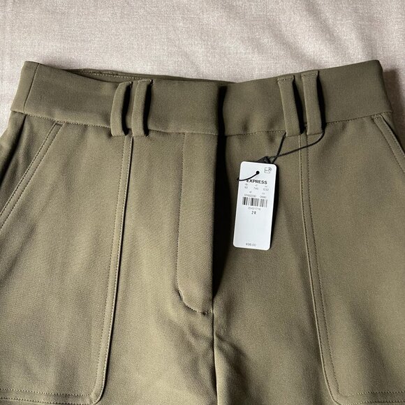 NWT Express Ankle Super High Rise Pants Pleated Women’s Cargo Sz 2R - Picture 2 of 8